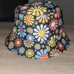 Women's Super Floral Bucket Hat.